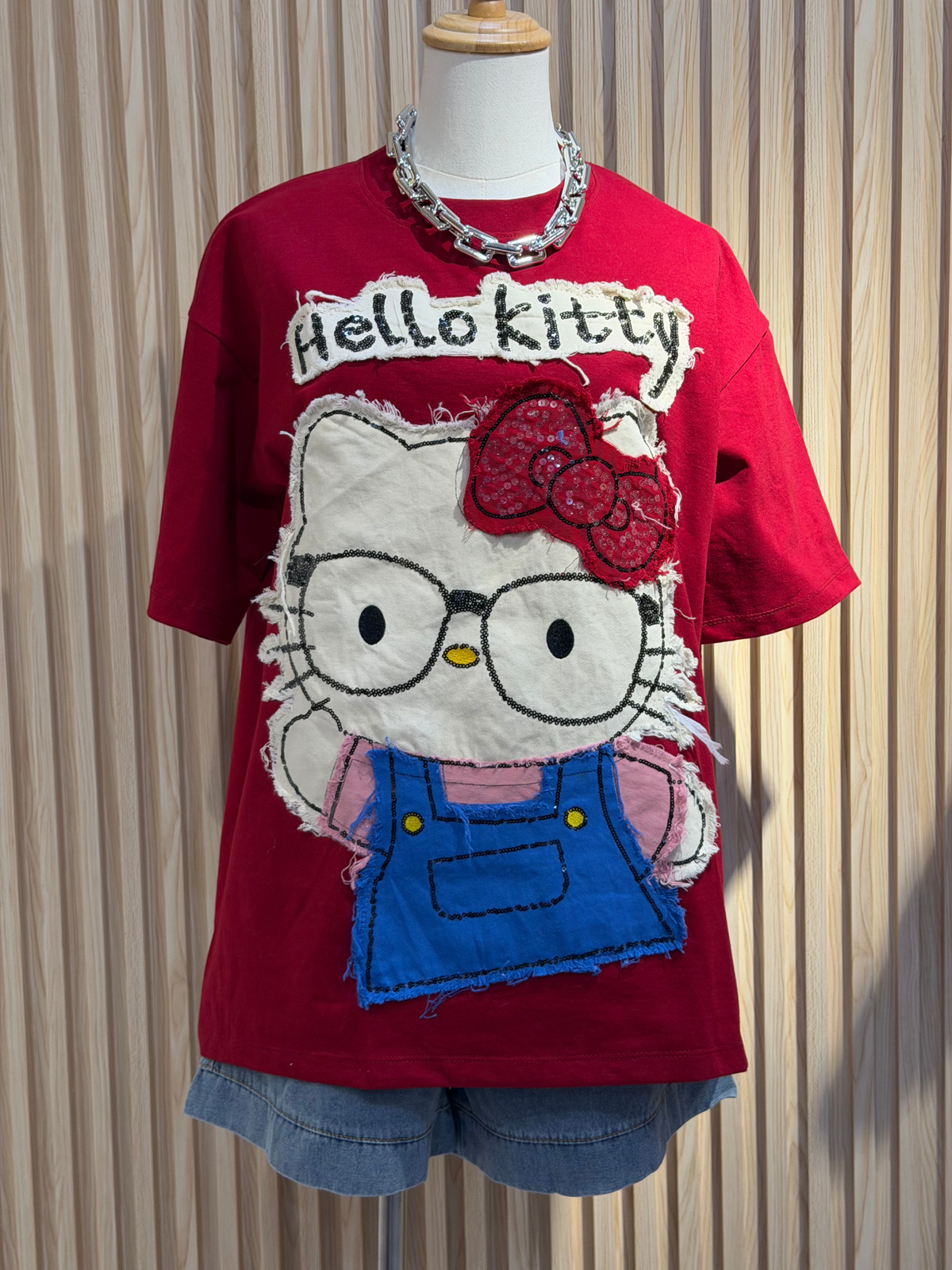 Intrend Hello Kitty Graphic Tee