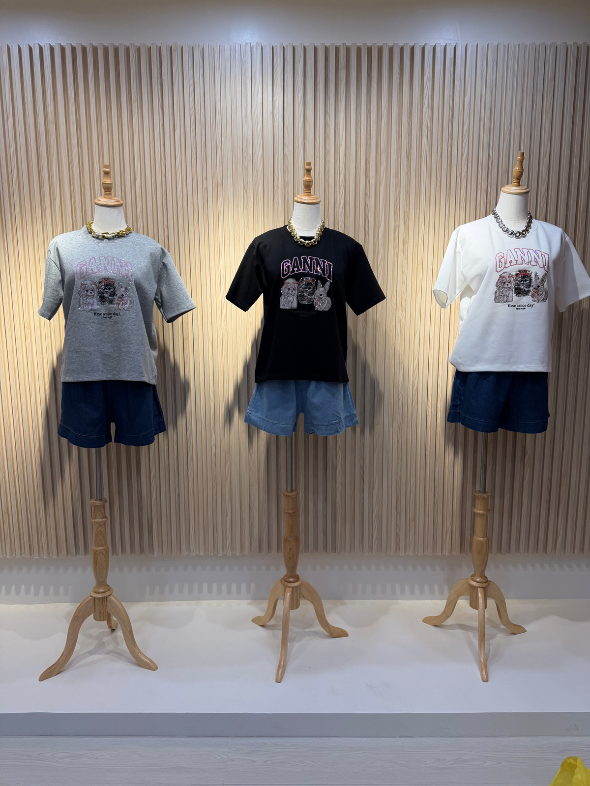 Intrend GANNI Animal Graphic Tee